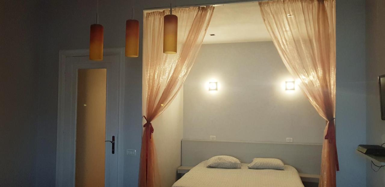 Hospitality Centrum - Nicolae Iorga 布加勒斯特 客房 照片